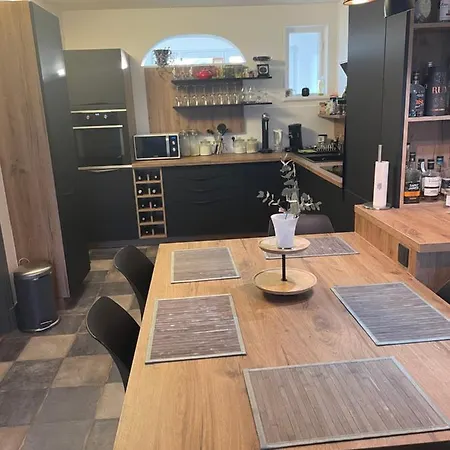70m2 Dans Maison Avec Jardin * ビシュハイム